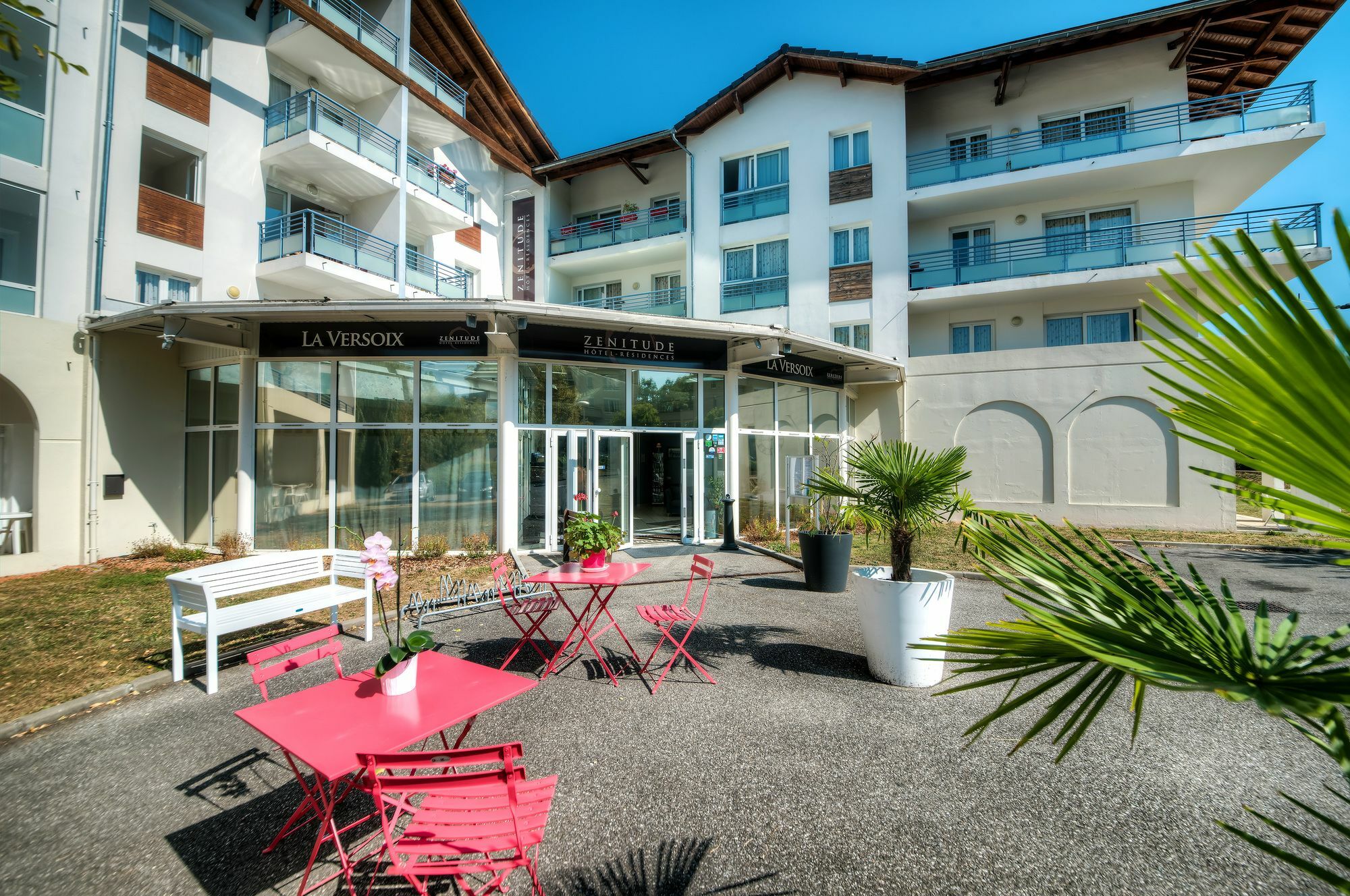 Comfort Aparthotel Divonne La Versoix Экстерьер фото